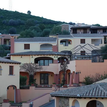 Apartahotel Li Troni