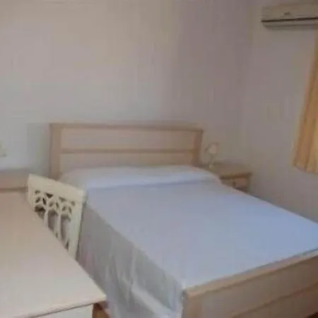 Li Troni Apartahotel Budoni