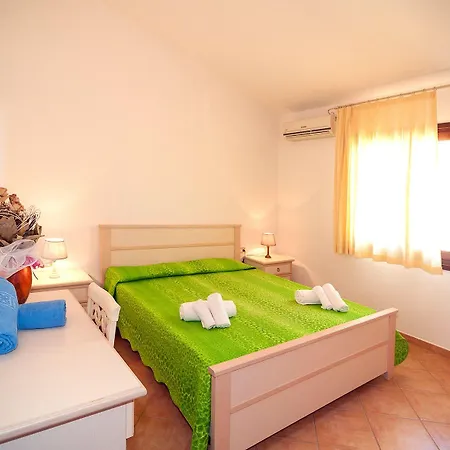 Apartahotel Li Troni