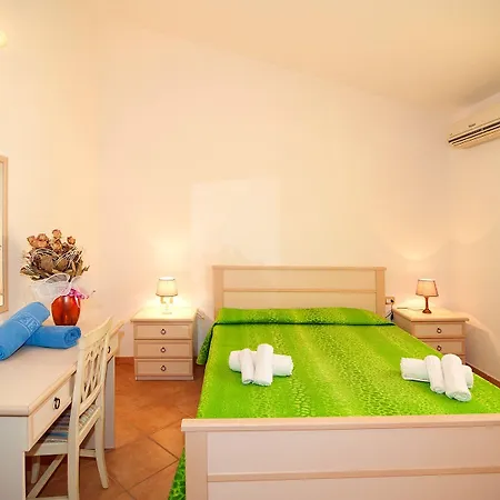 Apartahotel Li Troni Budoni