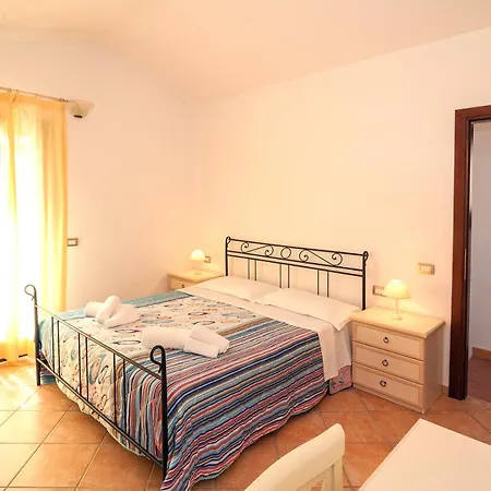 Apart Otel Li Troni Budoni