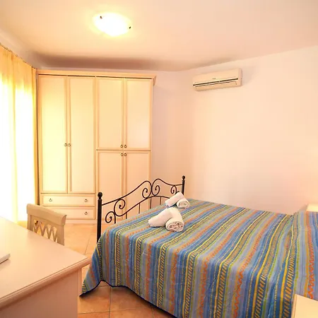 Li Troni ブドーニ