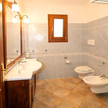 Apartahotel Li Troni 3*