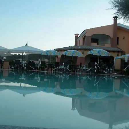 Aparthotel Li Troni Budoni
