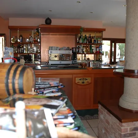 Aparthotel Li Troni 3*