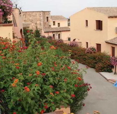 Apartahotel Li Troni Budoni