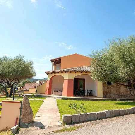 Apartahotel Li Troni 3*