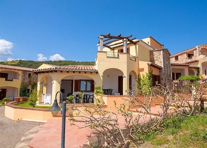 Li Troni Aparthotel Budoni