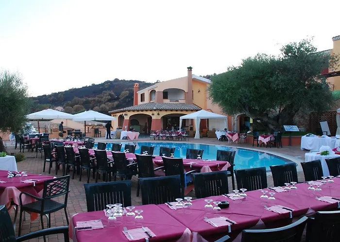 Aparthotel Li Troni Budoni