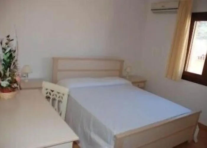 Li Troni Aparthotel Budoni