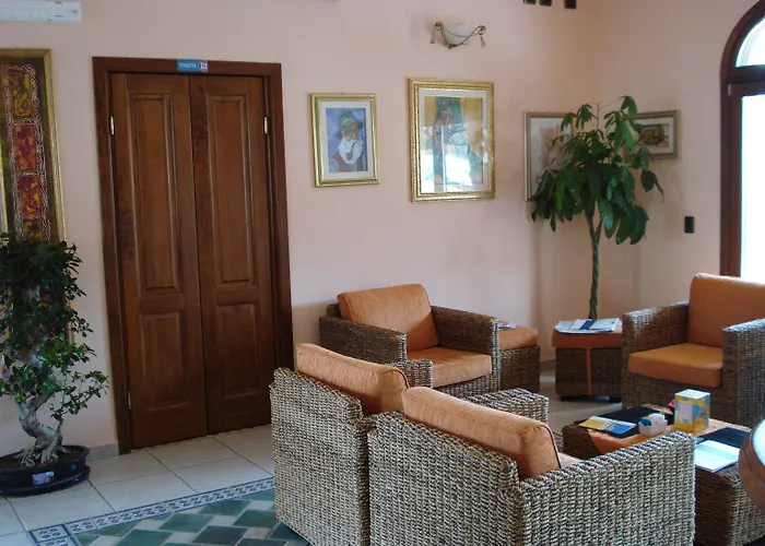 Li Troni Aparthotel 3*