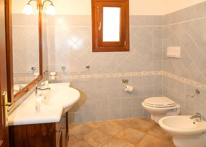 Aparthotel Li Troni 3*