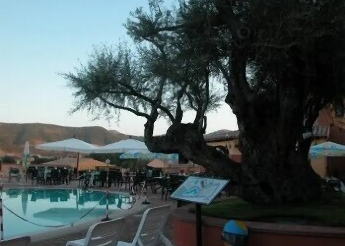 Li Troni Aparthotel Budoni