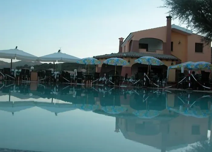 Aparthotel Li Troni Budoni