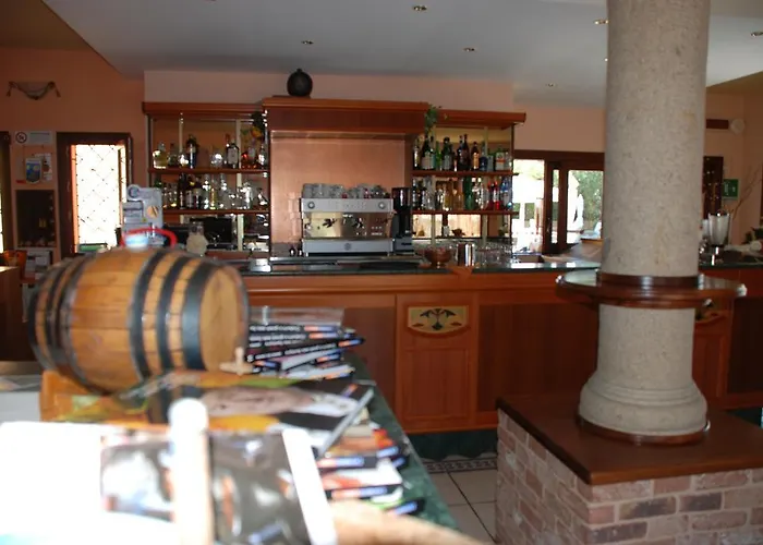 Aparthotel Li Troni 3*