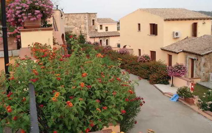 Aparthotel Li Troni Budoni