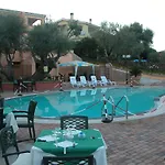 Aparthotel Li Troni 3*