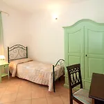 Aparthotel Li Troni