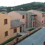 Li Troni شقة فندقية