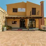 شقة فندقية Li Troni 3*