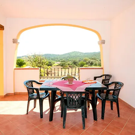 Li Troni Aparthotel 3*