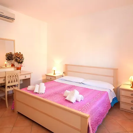 Li Troni 3* Budoni