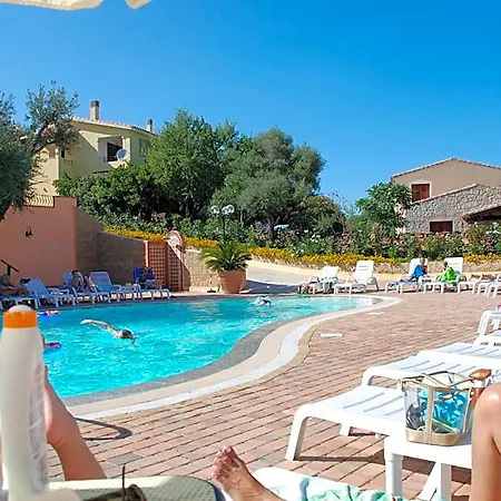 Apart Otel Li Troni Budoni