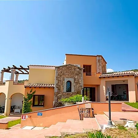 Apart Otel Li Troni