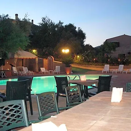 Li Troni Apart Otel Budoni