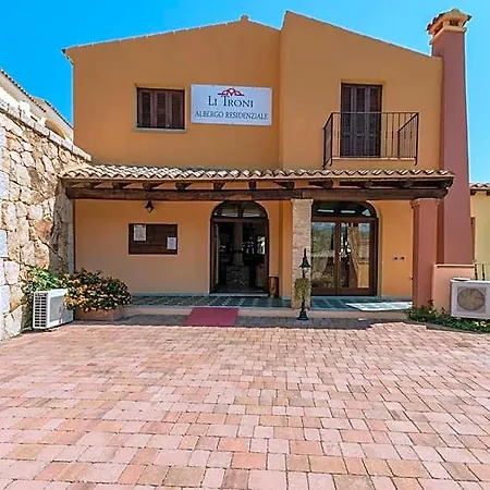Apart Otel Li Troni Budoni