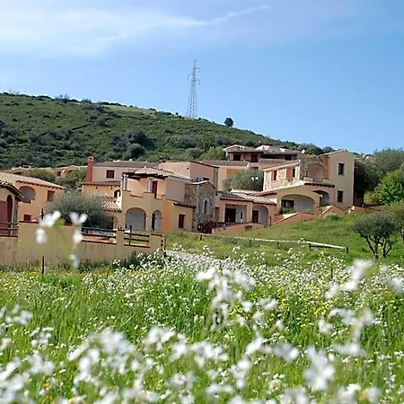 Apart Otel Li Troni Budoni