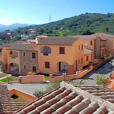 Li Troni Apart Otel Budoni