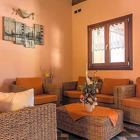 Li Troni Apart Otel
