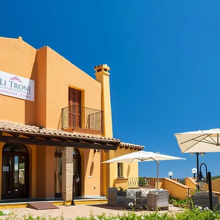 Li Troni Appart hôtel Budoni